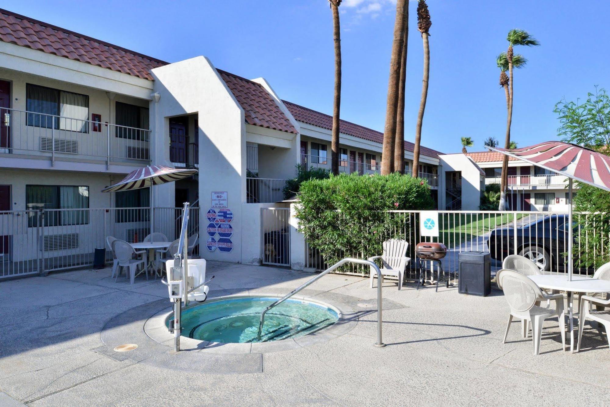 Rodeway Inn & Suites Thousand Palms - Rancho Mirage Buitenkant foto