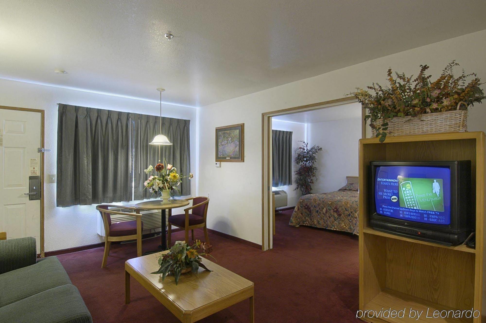 Rodeway Inn & Suites Thousand Palms - Rancho Mirage Kamer foto
